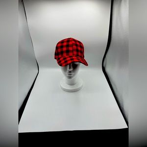 Ladies plaid cap.